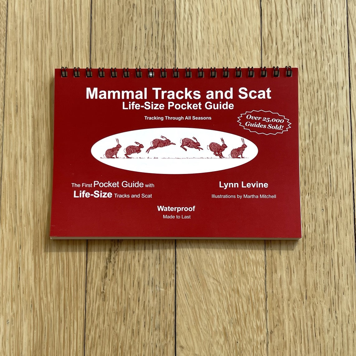 Mammal Tracks and Scat: Life-Size Pocket Guide